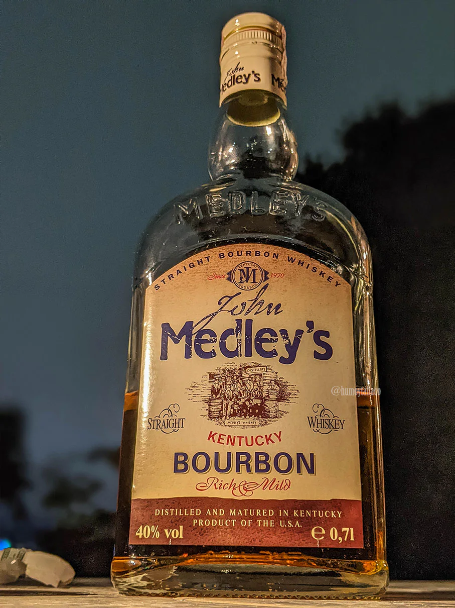 Confezione di John Medley's Rich & MILD